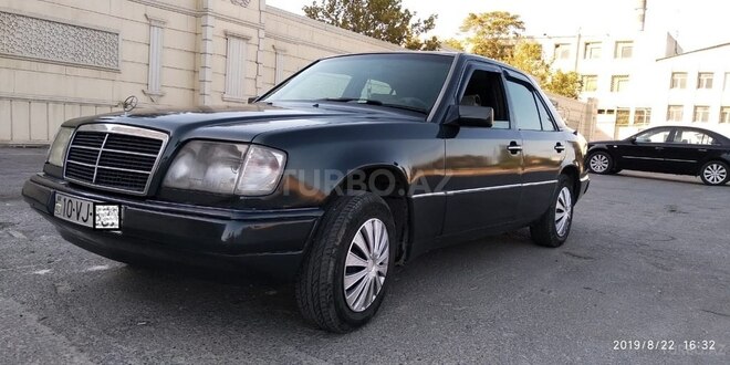 Mercedes E 200 1993, 471,536 km - 2.0 l - Bakı