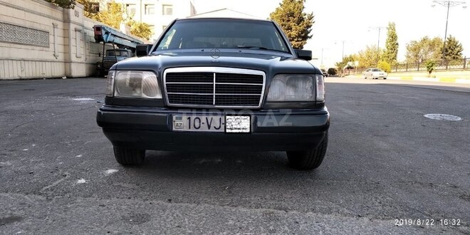 Mercedes E 200 1993, 471,536 km - 2.0 l - Bakı