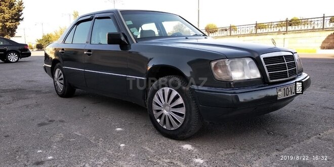 Mercedes E 200 1993, 471,536 km - 2.0 l - Bakı