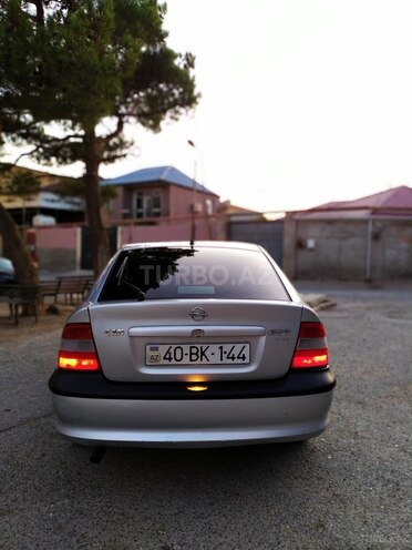 Opel Vectra 1998, 272,517 km - 1.6 l - Bakı