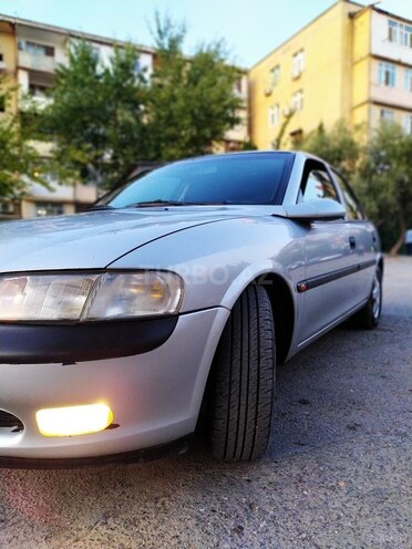 Opel Vectra 1998, 272,517 km - 1.6 l - Bakı