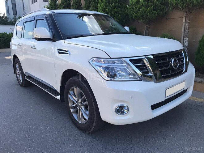 Nissan Patrol 2010, 161,000 km - 5.6 l - Bakı