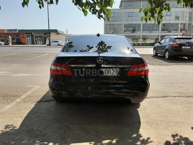 Mercedes E 220 2011, 184,000 km - 2.2 l - Bakı