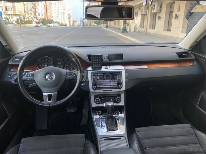 Volkswagen Passat 2010, 122,000 km - 1.8 л - Bakı
