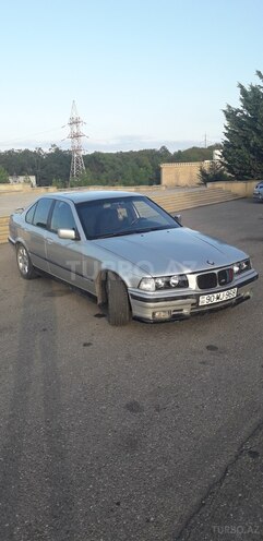 BMW 320 1991, 380,051 km - 2.0 l - Qusar