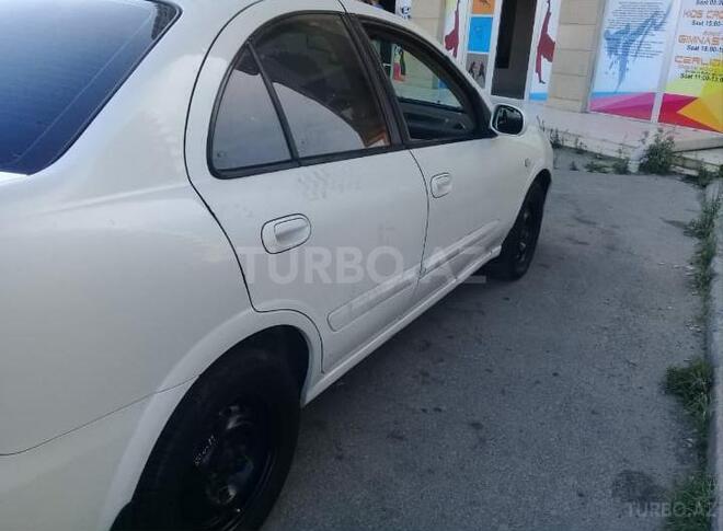 Nissan Sunny 2007, 400,000 km - 1.6 л - Bakı
