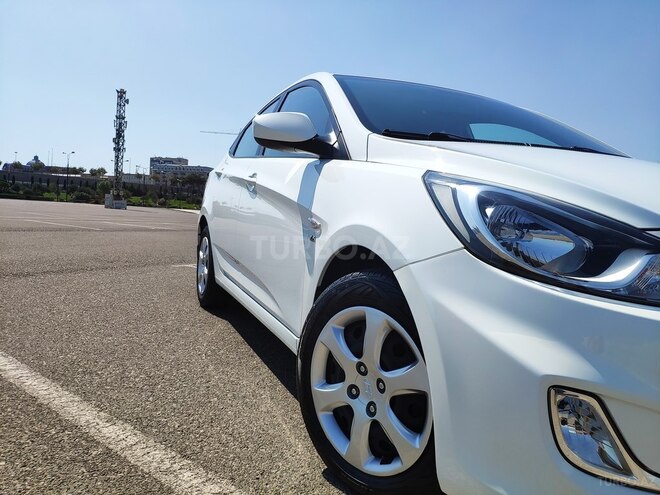 Hyundai Accent 2014, 100,000 km - 1.6 l - Bakı