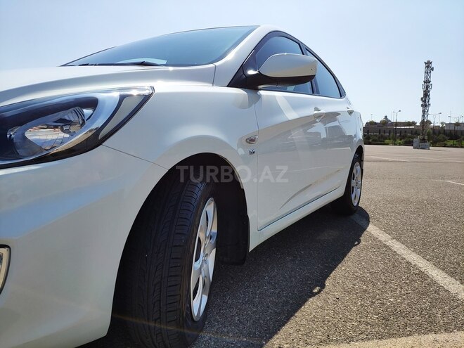 Hyundai Accent 2014, 100,000 km - 1.6 l - Bakı
