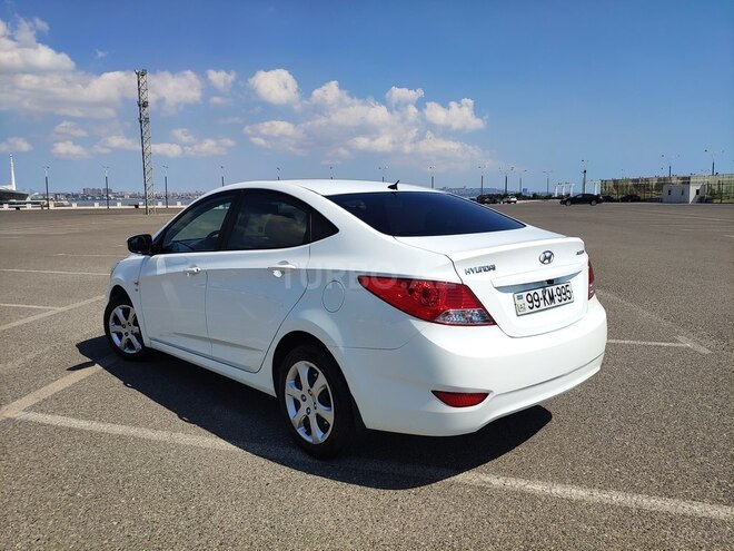 Hyundai Accent 2014, 100,000 km - 1.6 l - Bakı