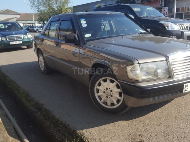 Mercedes 190 1991, 500,501 km - 1.8 л - Astara
