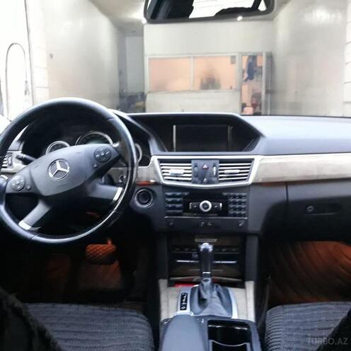 Mercedes E 220 2009, 406,000 km - 2.2 л - Quba