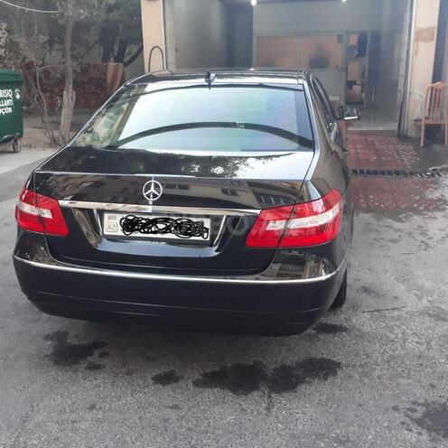 Mercedes E 220 2009, 406,000 km - 2.2 л - Quba