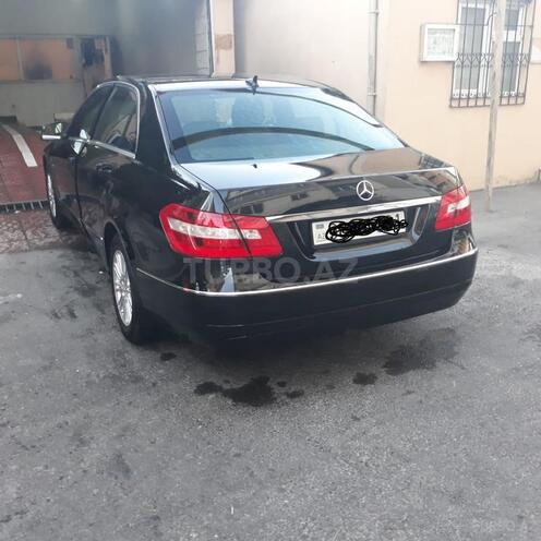 Mercedes E 220 2009, 406,000 km - 2.2 л - Quba