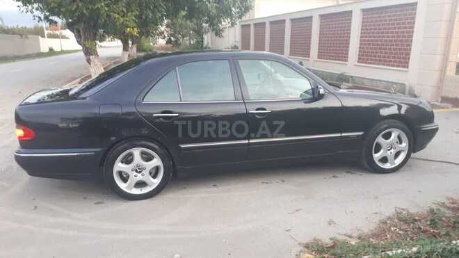 Mercedes E 320 1999, 340,000 km - 3.2 л - Quba