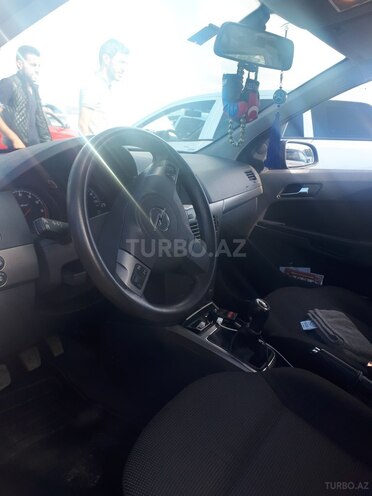 Opel Astra 2005, 290,000 km - 1.4 л - Bakı