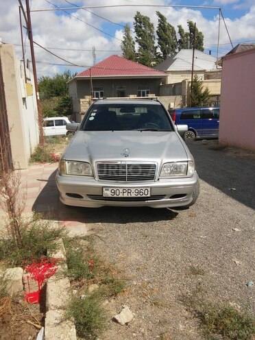Mercedes C 220 2000, 250,000 km - 2.2 l - Bakı