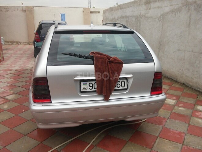 Mercedes C 220 2000, 250,000 km - 2.2 l - Bakı