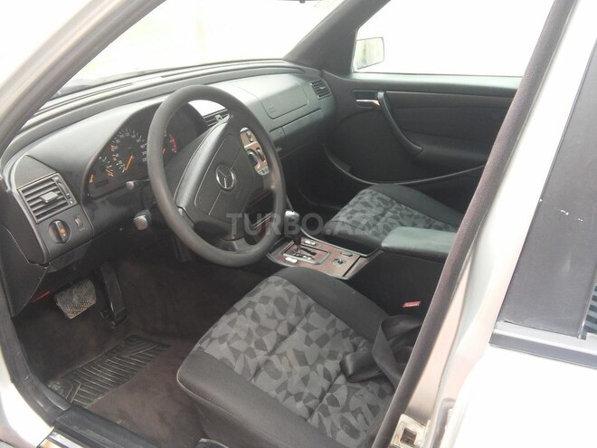 Mercedes C 220 2000, 250,000 km - 2.2 l - Bakı