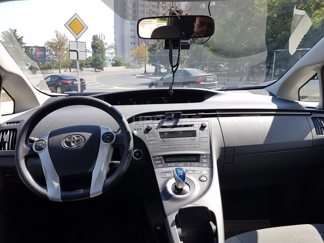 Toyota Prius 2011, 150,000 km - 1.8 л - Bakı