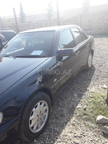 Mercedes C 200 1997, 330,000 km - 2.0 l - Gəncə