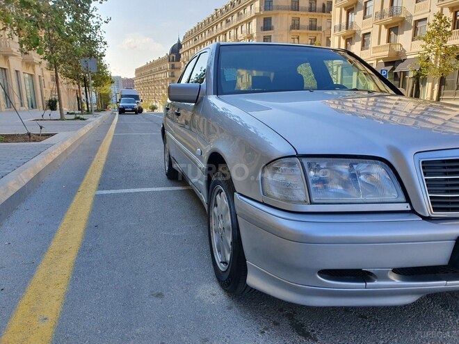 Mercedes C 200 1998, 286,140 km - 2.0 l - Bakı