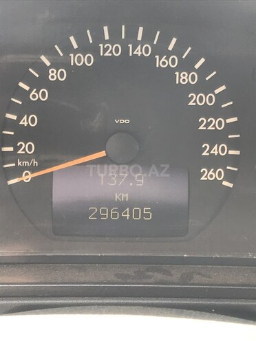 Mercedes E 200 2001, 296,245 km - 2.0 л - Gəncə