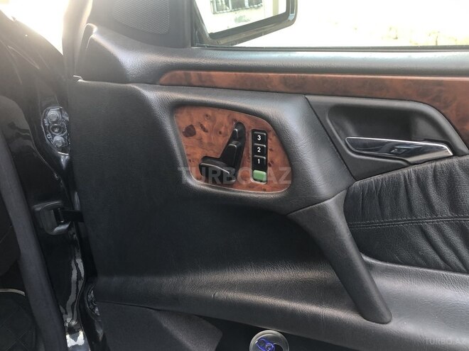 Mercedes E 240 1998, 312,400 km - 2.4 л - Bakı