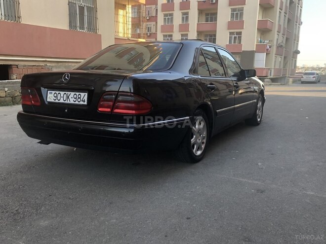 Mercedes E 240 1998, 312,400 km - 2.4 л - Bakı