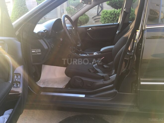 Mercedes C 220 2006, 174,400 km - 2.2 л - Bakı
