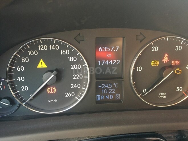 Mercedes C 220 2006, 174,400 km - 2.2 л - Bakı