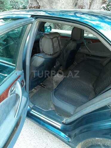 Mercedes E 240 1998, 129,300 km - 2.4 l - Bakı