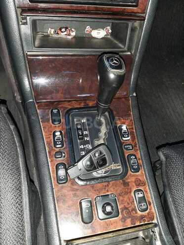 Mercedes E 240 1998, 129,300 km - 2.4 l - Bakı