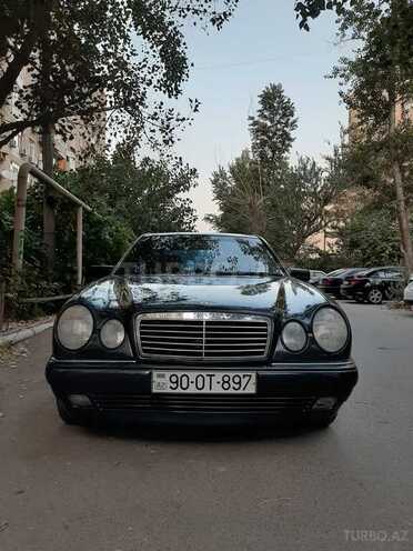 Mercedes E 240 1998, 129,300 km - 2.4 l - Bakı