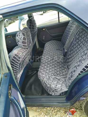 Mercedes E 250 1986, 320,000 km - 2.5 l - Bakı
