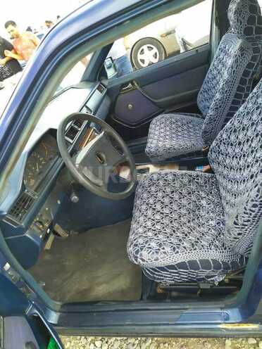 Mercedes E 250 1986, 320,000 km - 2.5 l - Bakı