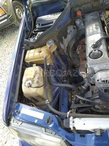 Mercedes E 250 1986, 320,000 km - 2.5 l - Bakı