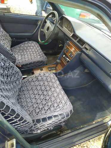 Mercedes E 250 1986, 320,000 km - 2.5 l - Bakı