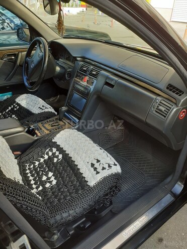 Mercedes E 320 1999, 402,700 km - 3.2 l - Bakı