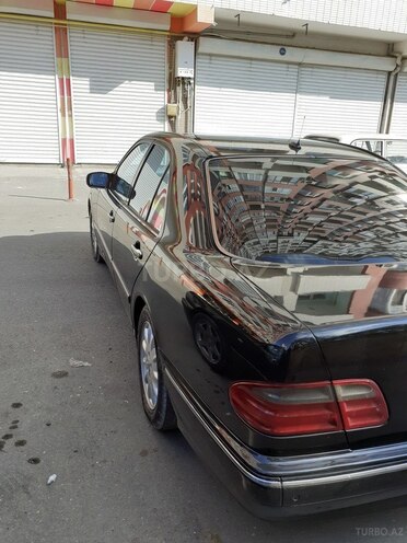 Mercedes E 320 1999, 402,700 km - 3.2 l - Bakı