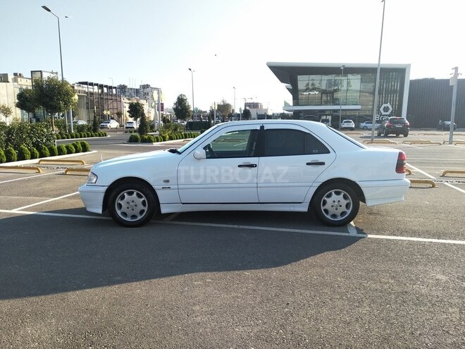 Mercedes C 180 2000, 334,000 km - 1.8 l - Bakı