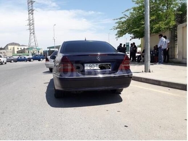 Mercedes C 220 2001, 600,000 km - 2.2 l - Sabirabad