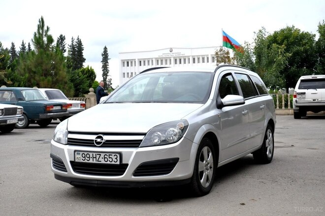 Opel Astra 2005, 307,000 km - 1.9 l - Saatlı