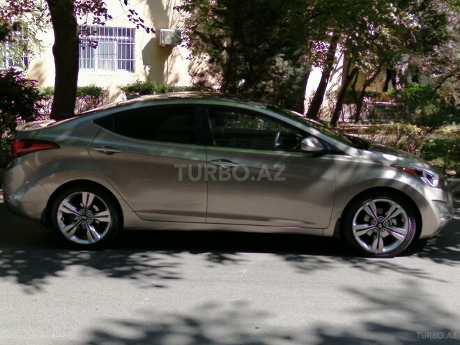 Hyundai Elantra 2015, 74,000 km - 1.8 л - Bakı
