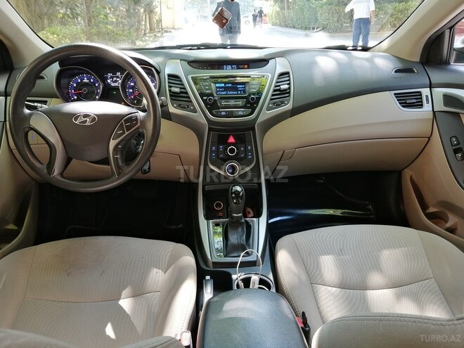 Hyundai Elantra 2015, 74,000 km - 1.8 л - Bakı