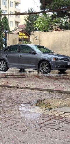 Volkswagen Jetta 2011, 130,000 km - 2.5 л - Bakı