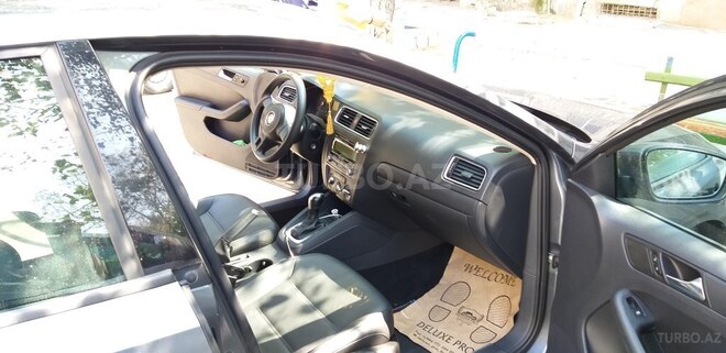 Volkswagen Jetta 2011, 130,000 km - 2.5 л - Bakı