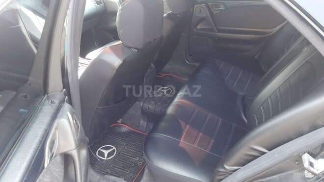 Mercedes E 230 1997, 280,000 km - 2.3 л - Bakı