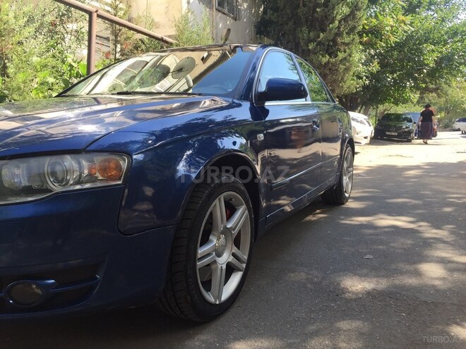 Audi A4 2004, 276,000 km - 2.0 l - Bakı