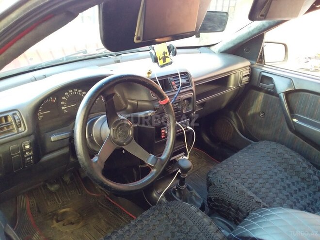 Opel Vectra 1990, 300,000 km - 2.0 л - Bakı