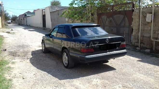 Mercedes E 230 1991, 373,574 km - 2.3 l - Bakı